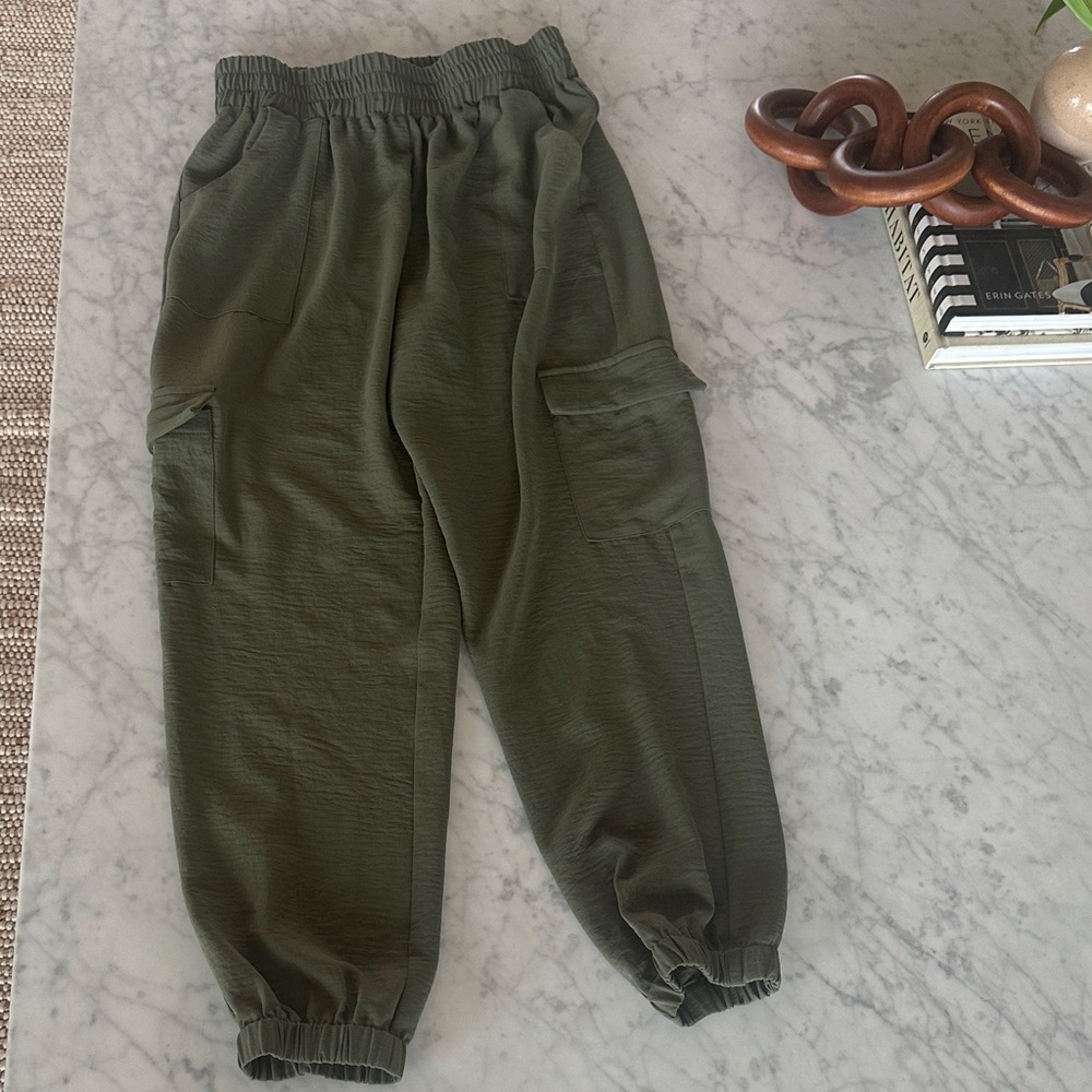 Olive Green Cargo Jogger Pants - Women's